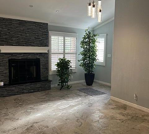 5th image of 112 Silver Shadow Dr