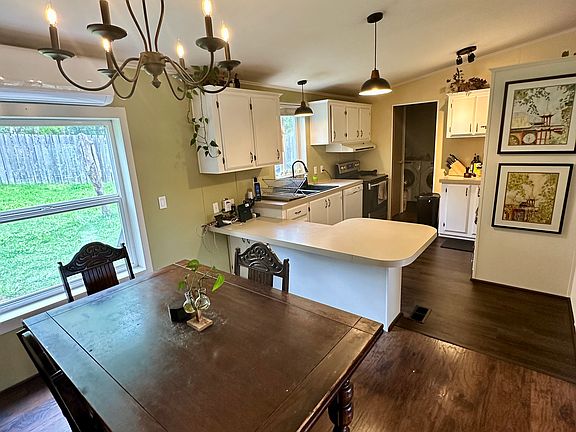 5th image of 314 Lakeshore Dr