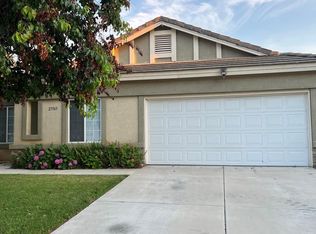 27563 Sierra Madre Dr, Murrieta, CA 92563