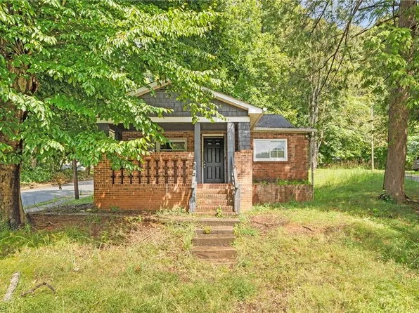 2001 Bowen Blvd, Winston Salem, NC 27105
