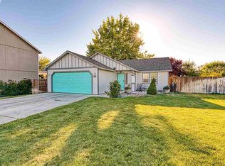 2901 S Highlands Blvd, West Richland, WA