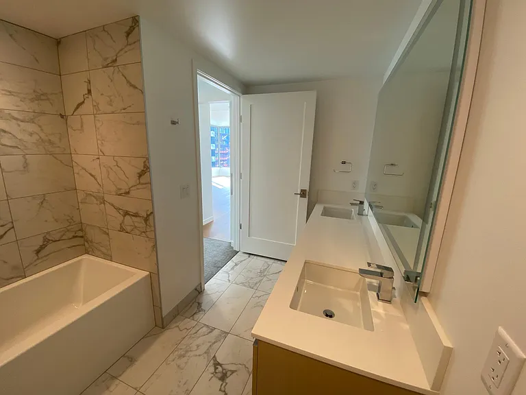 1808 Minor Ave #1401 — Photo 35