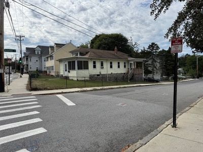 972 Bridge St, Lowell, MA, 01850
