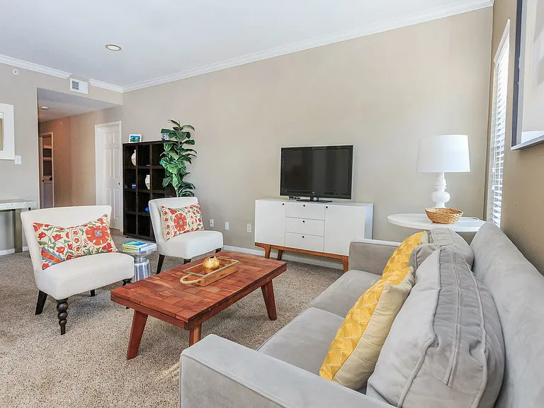 Park Hill Apartments — Photo 9