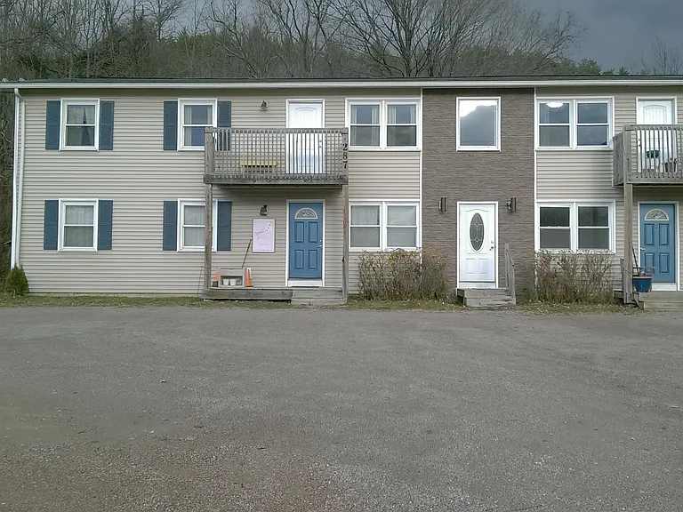 287 E Main St #3 — Photo 2