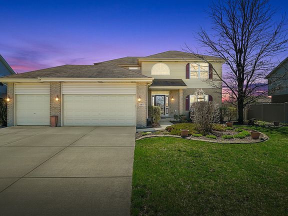 2nd image of 680 Sandpiper Dr