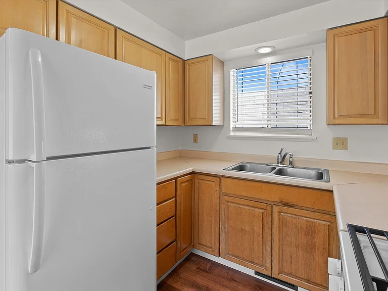 319 Maine St — Photo 9