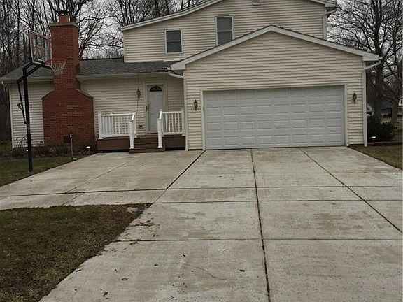 3rd image of 118 Joanie Ln