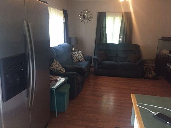 5th image of 43 Bentley Ave