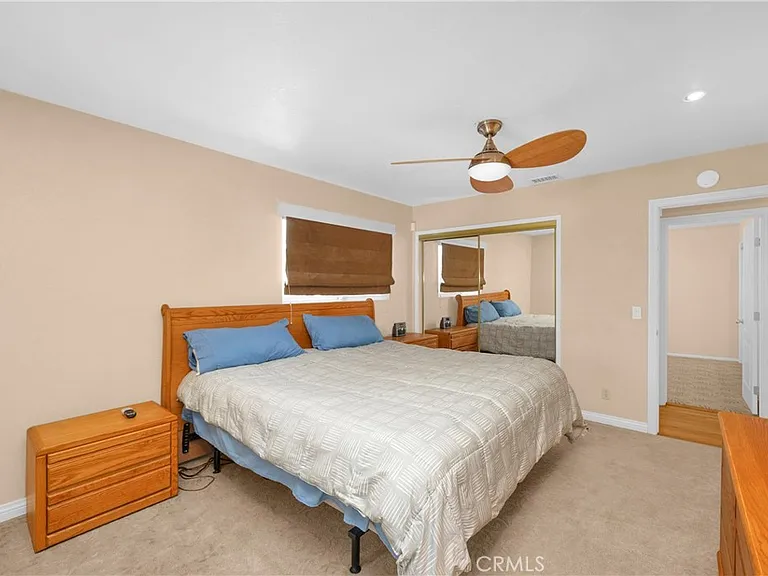 1521 S Dallas Dr — Photo 28