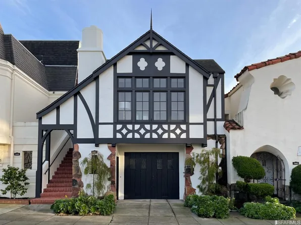 1561 Beach St, San Francisco, CA 94123