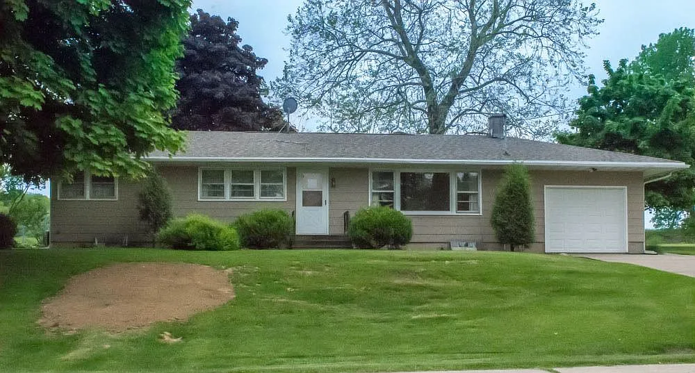 23714 415th Ave photo 1