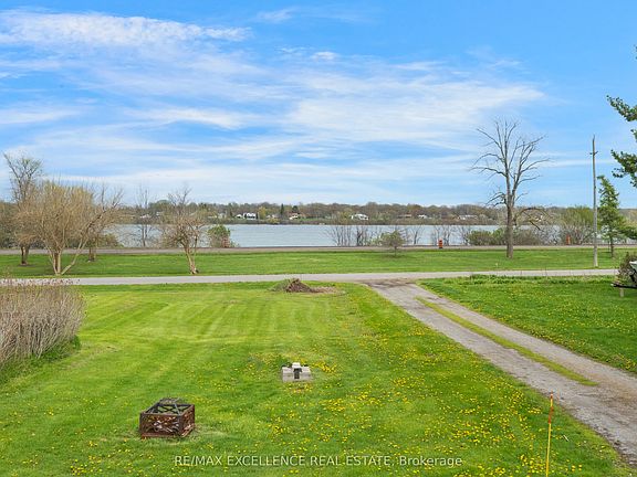 2nd image of 12575 Niagara River Pkwy