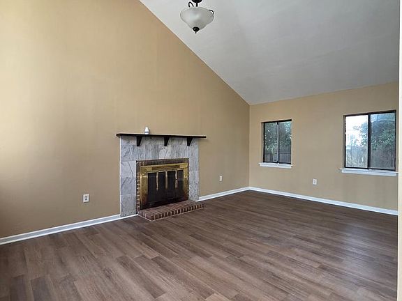 3rd image of 415 Ashland Ave #7