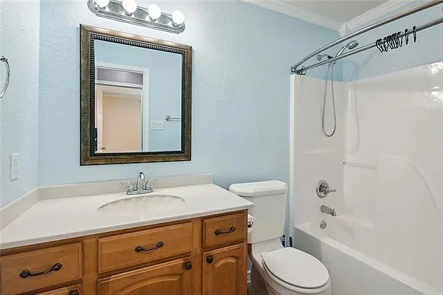 1109 Marlowe Ct — Photo 10
