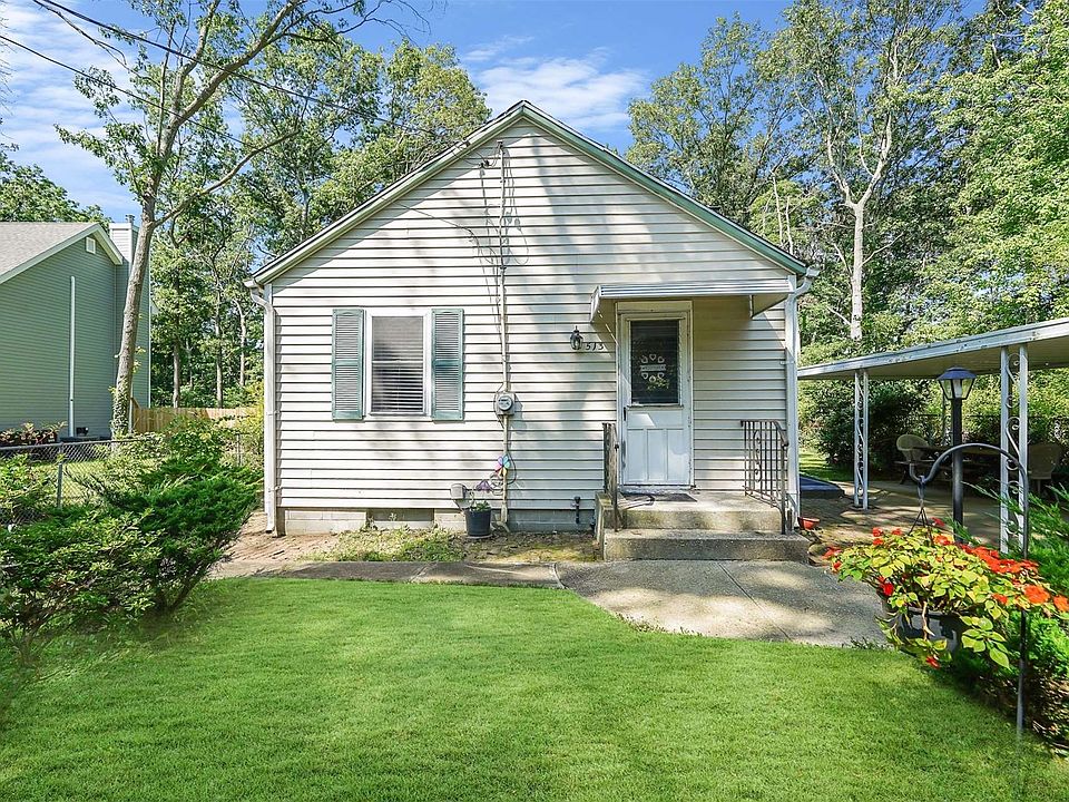 513 Lockwood Drive, Shirley, NY 11967 Zillow