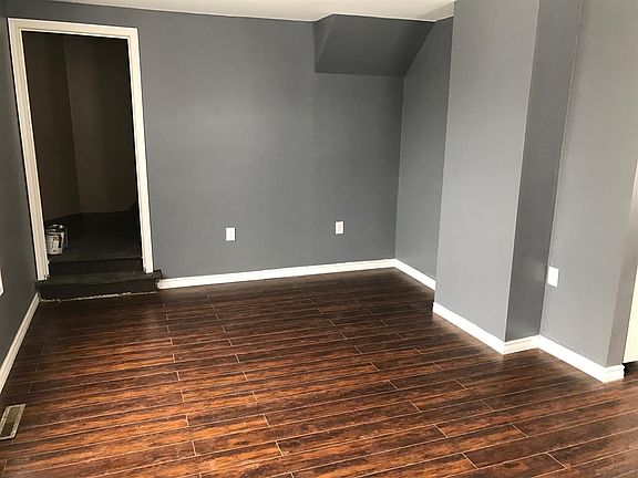 2nd image of 81 Chase St