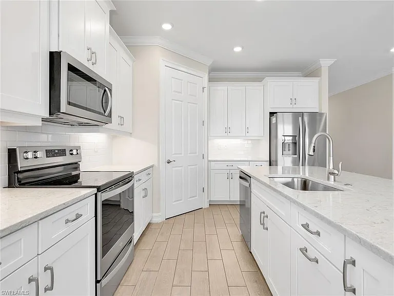 28029 Sanibel Sands St — Photo 15