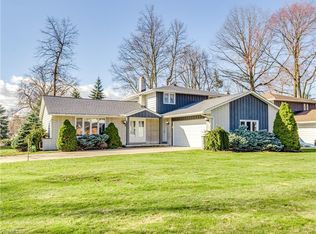 5306 Graham Dr, Lyndhurst, OH 44124