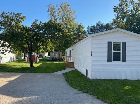 1684 Ann, Dorr, MI 49323