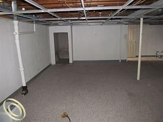 4th image of 1276 Chandler Ave