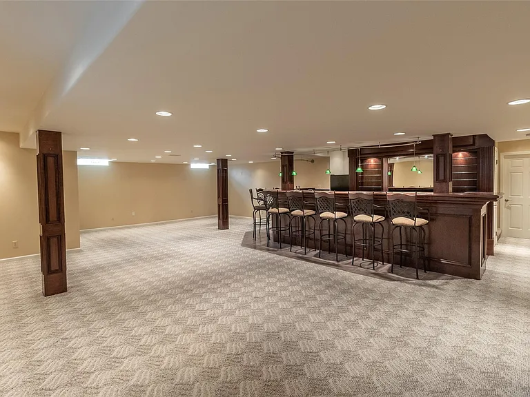 24084 Westmont Dr — Photo 34