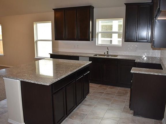 5th image of 2711 Cold River Dr