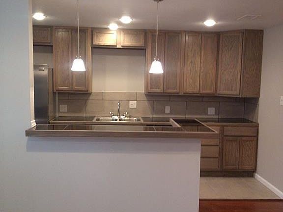 4th image of 5815 Phoenix Dr APT 7