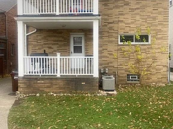 5th image of 1725 Brookview Blvd #1727