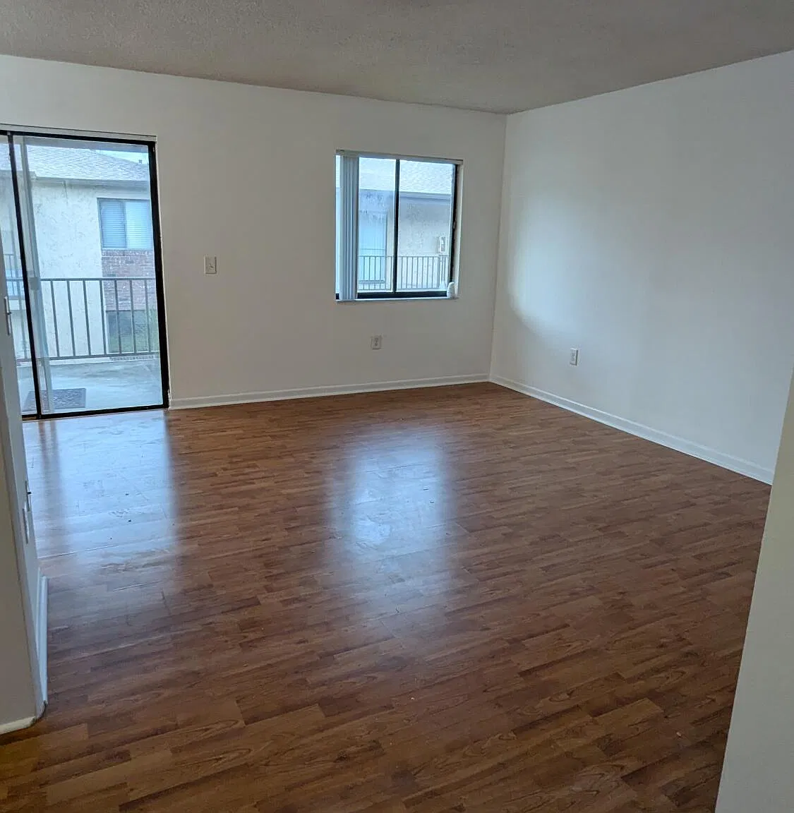 1 bed, 1.0 bath, 792 sqft, $1,300 — Photo 4