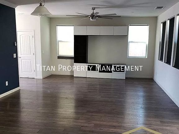 2nd image of 3105 Mabry Dr