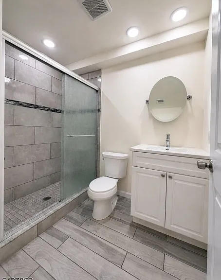 1084 Elizabeth Ave #2B — Photo 12