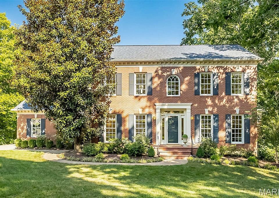 1st image of 452 Meyer Ave