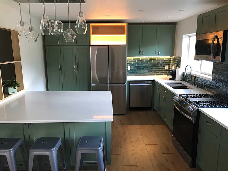 646 Main St — Photo 14