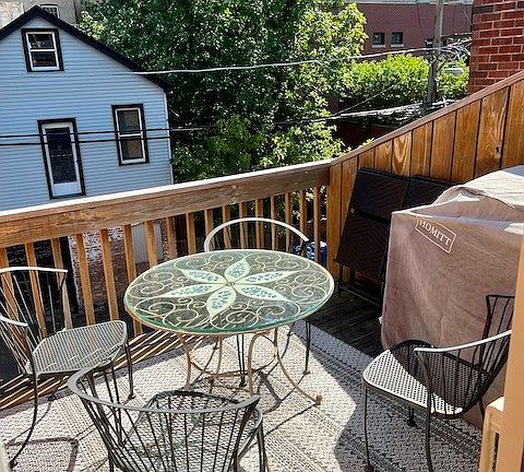 5th image of 2045 N Larrabee St APT 7306