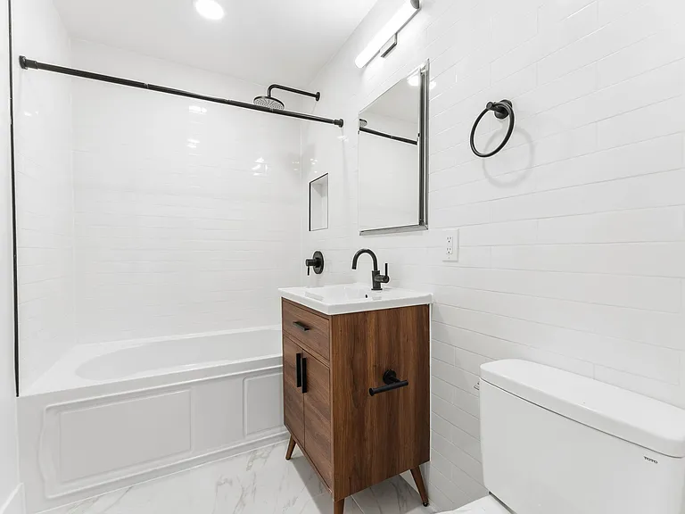 76 Carroll St #4 — Photo 5