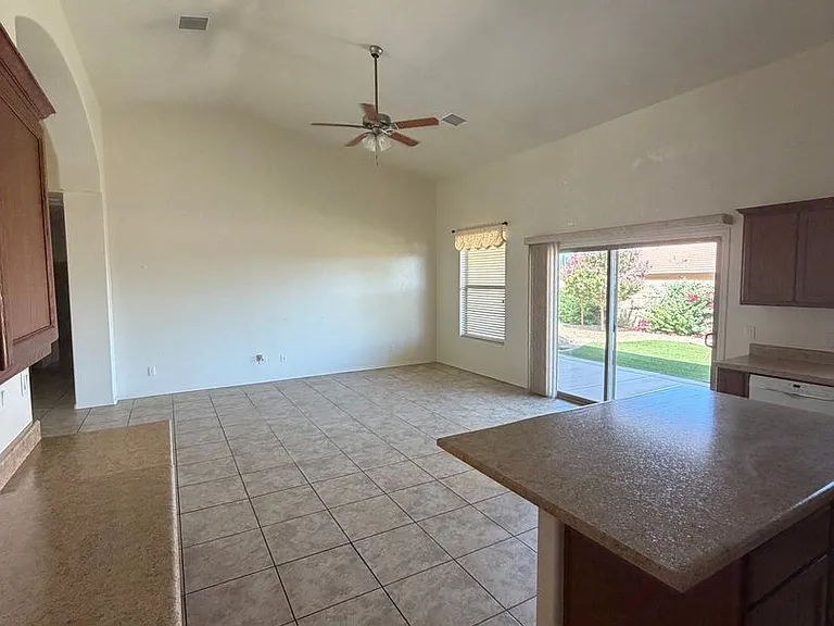 2189 Jacks Dr — Photo 8