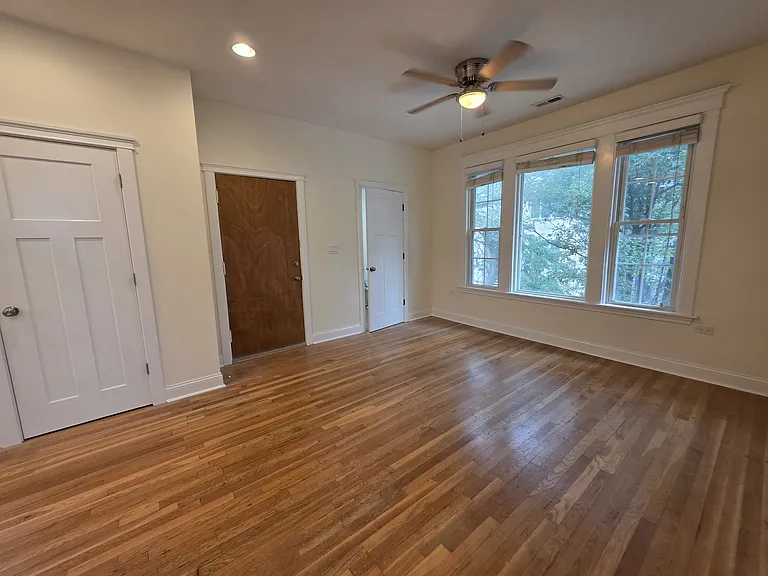 2343 W Winona St #2E — Photo 12