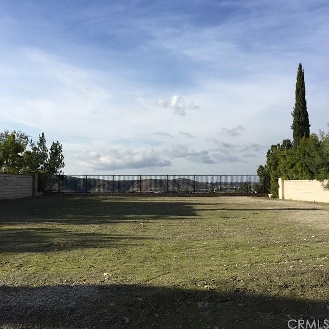 1st image of 15 Alexa Ln