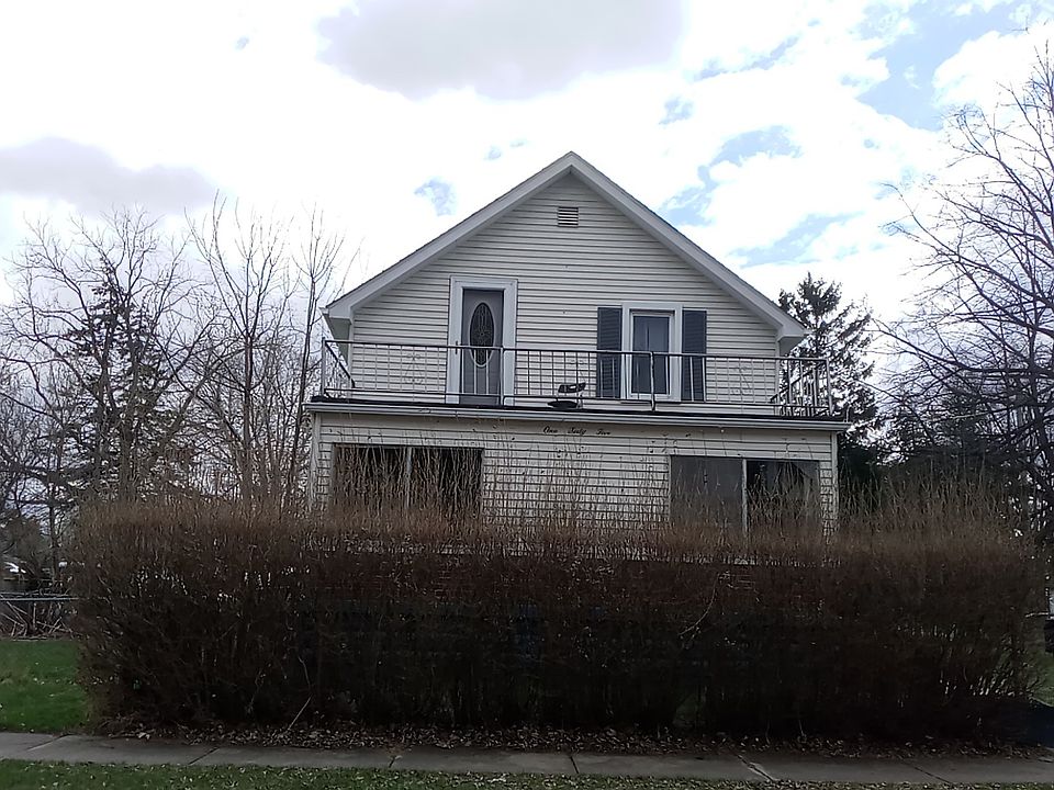 1st image of 165 Bruce St