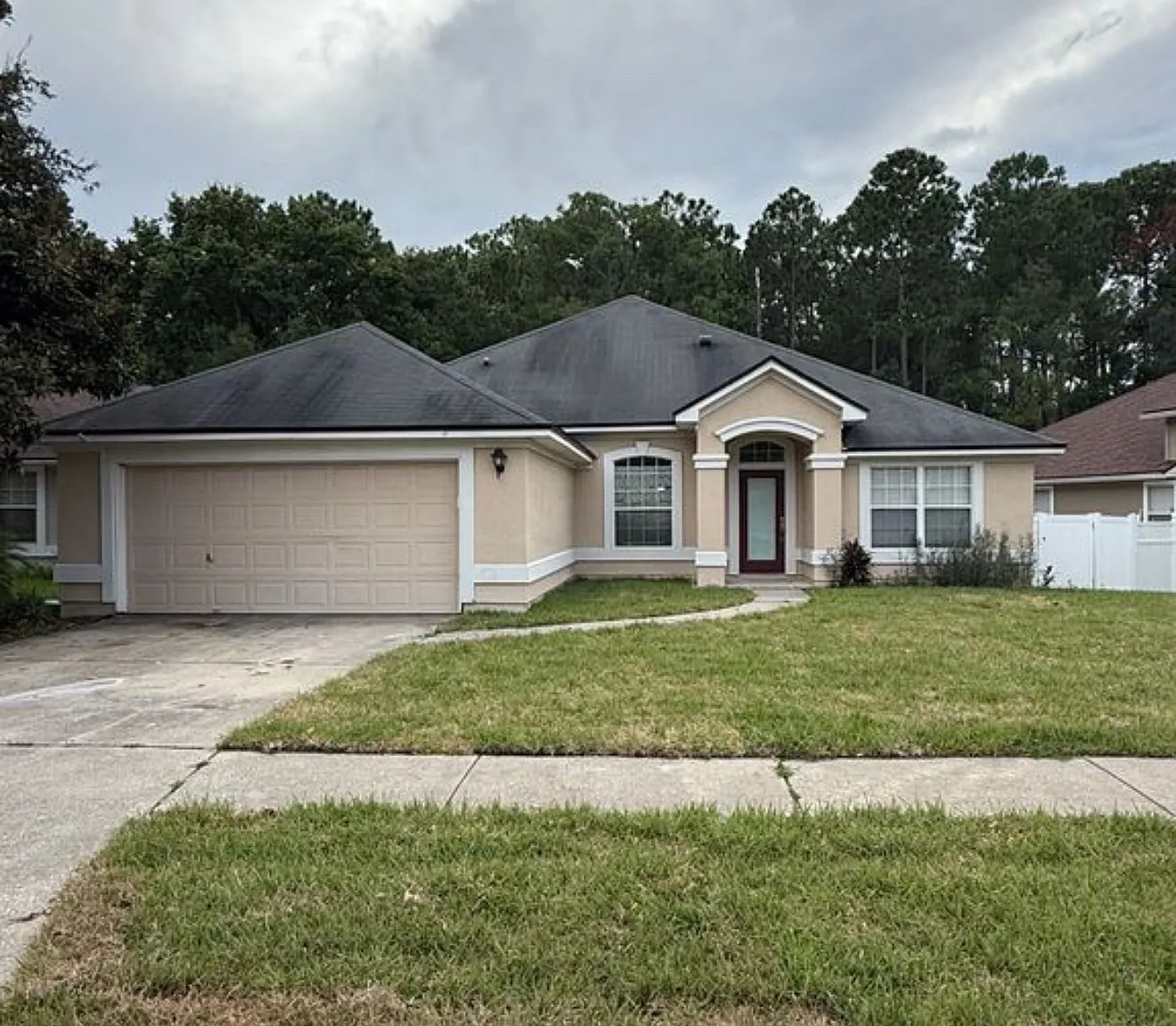 4 bed, 1908 sqft, $2,500 — Photo 1