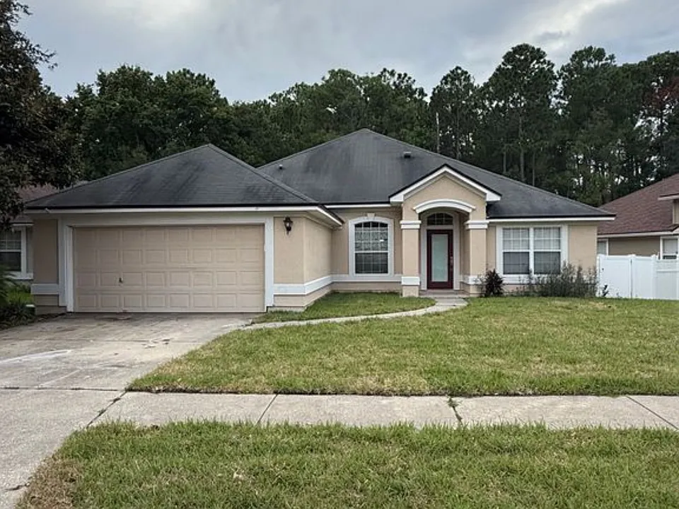 2802 Coachman Lakes Dr