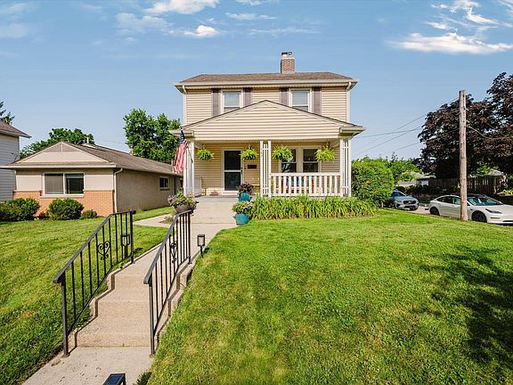 3rd image of 867 Oxley Rd
