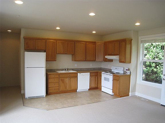 5th image of 3743 81st Ave SE #A
