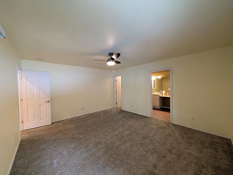 224 Capitan Cir — Photo 23