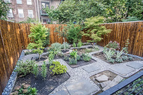 Rented by Vespa Properties Group | media 14