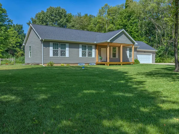 10060 Casey Ln, Berrien Springs, MI 49103