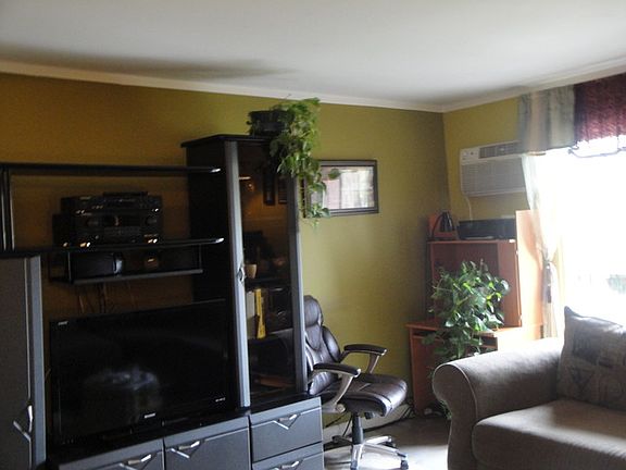 4th image of 1055 Valley Ln #8-304