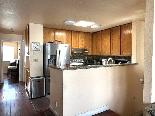 3 bed, 1394 sqft, $5,500 — Photo 3
