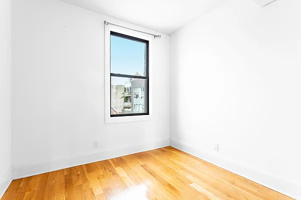 Rented by Compass | media 25